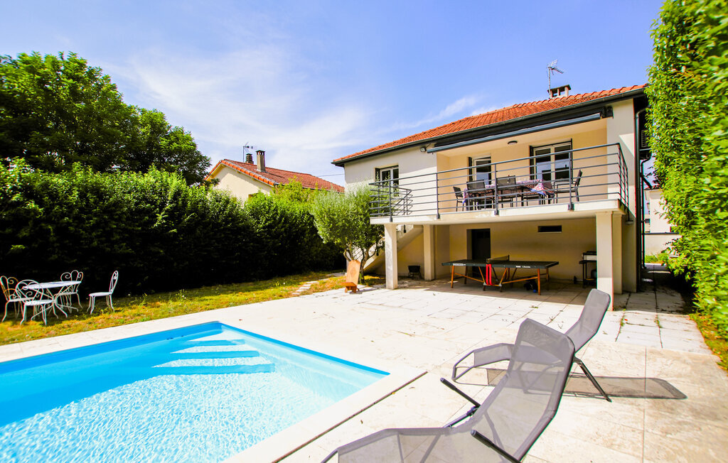 With house, Maison 6 personnes à Montélimar - Photo 1