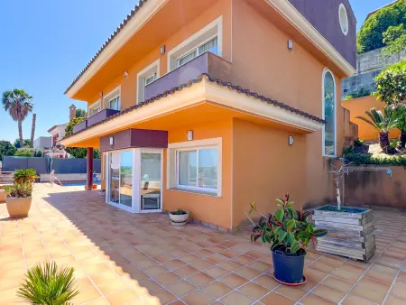 Maison avec piscine privée - 10 pers., Villa 13 personnes à Santa Susanna - Photo 6