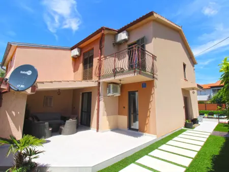 Maison House 843 avec terrasse privée à Fažana : photo 2