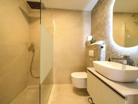 Art Villa Sansa, maison de luxe avec piscine chauffée à Krk : photo 24
