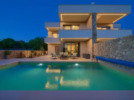 Art Villa Sansa, maison de luxe avec piscine chauffée à Krk : photo 37