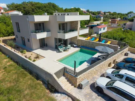 Art Villa Sansa, maison de luxe avec piscine chauffée à Krk : photo 46