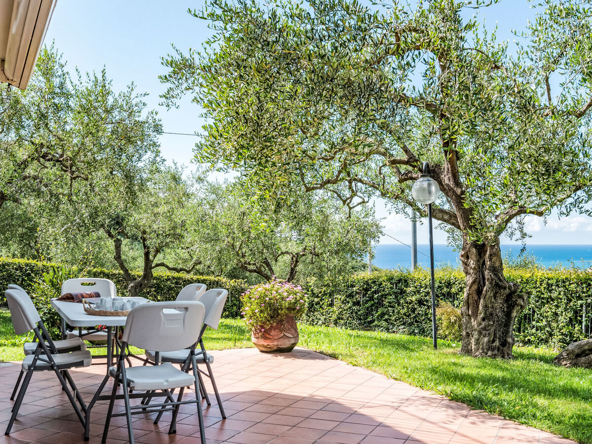 Villa Soleggiata 7 chambres avec piscine à Diano Castello - Photo 19