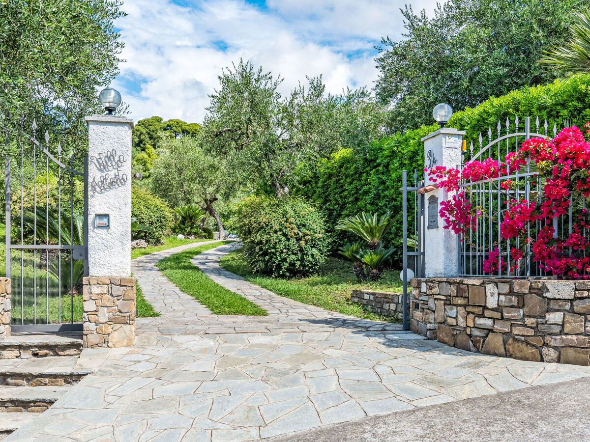 Villa Soleggiata 7 chambres avec piscine à Diano Castello - Photo 21