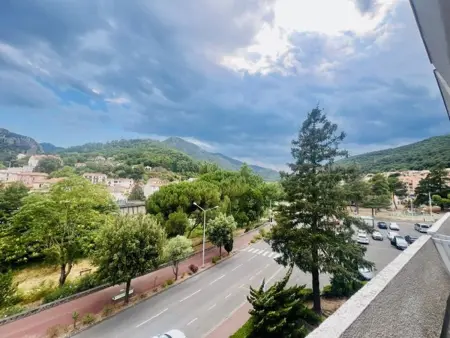 F2 climatisé terrasse 14m² - Amélie-les-Bains : photo 13