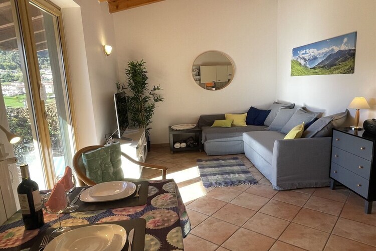 Maison Bella Berna à Vesio : terrasse et piscine - Photo 11