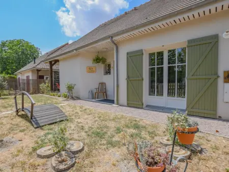 Gîte 6 pers. à Salon : jardin aménagé et terrasse privative : photo 1