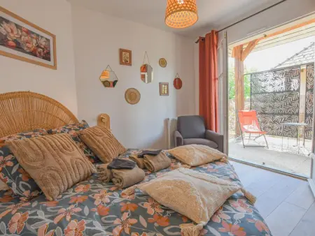 Gîte 6 pers. à Salon : jardin aménagé et terrasse privative : photo 16