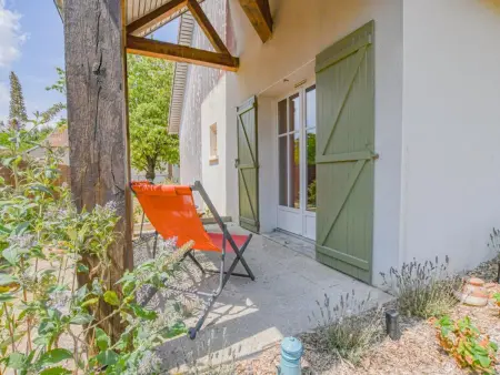 Gîte 6 pers. à Salon : jardin aménagé et terrasse privative : photo 18