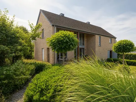 Villa M, maison à ossature bois à Durbuy avec grand jardin clôturé : photo 1