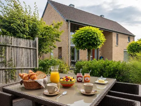 Villa M, maison à ossature bois à Durbuy avec grand jardin clôturé : photo 2