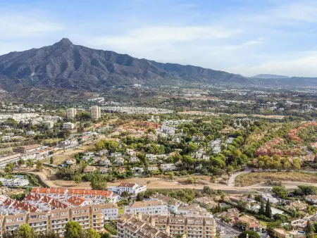 Appartement 3 chambres vue montagne à Marbella : photo 2