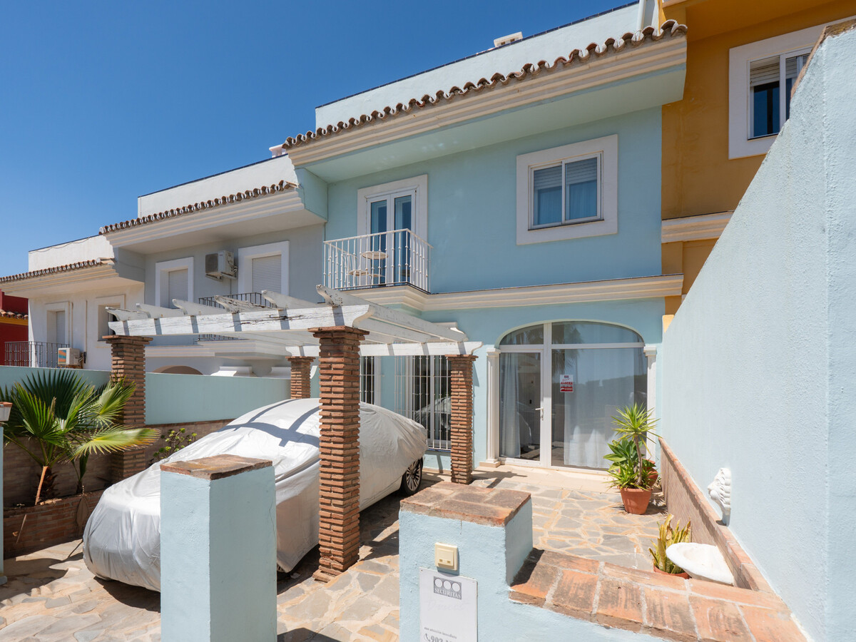 Maison mitoyenne 4 pers. avec vue mer, piscine et plage à 150m - Photo 8