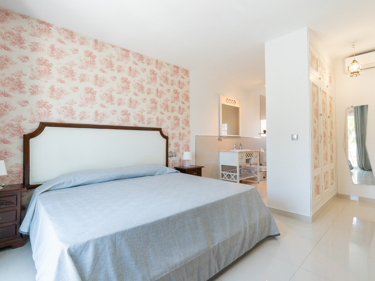 Maison mitoyenne 4 pers. avec vue mer, piscine et plage à 150m - Photo 11