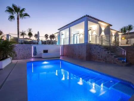 Villa confortable, vue montagne, piscine privÃ©e - 8 pers. - Photo 2
