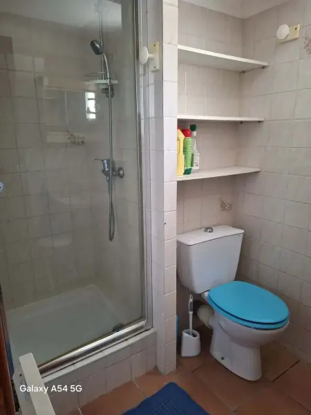 Studio 40 m² avec terrasse privée et parking à Breuillet : photo 8