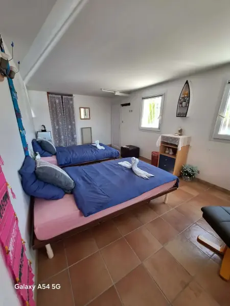 Studio 40 m² avec terrasse privée et parking à Breuillet : photo 11