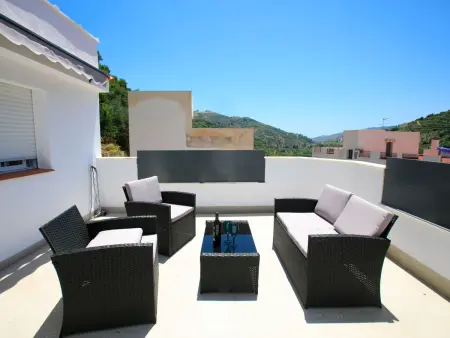 Alta, maison 3 étages avec piscine à Jete : photo 2