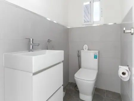 Alta, maison 3 étages avec piscine à Jete : photo 12