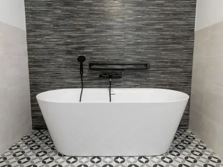 Alta, maison 3 étages avec piscine à Jete : photo 33