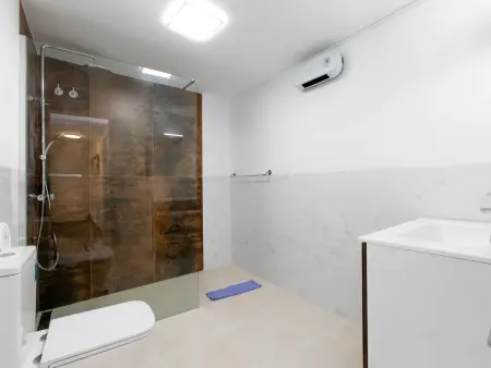 Alta, maison 3 étages avec piscine à Jete : photo 39