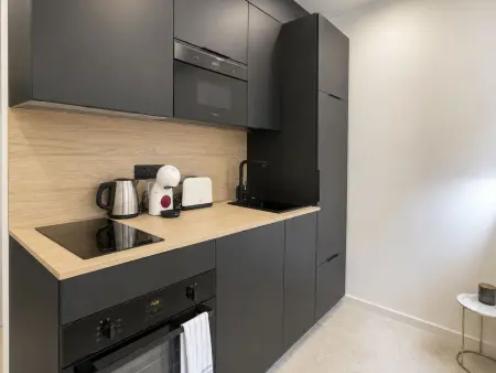 Castel Guermante – Studio rénové 400 m de la mer : photo 12