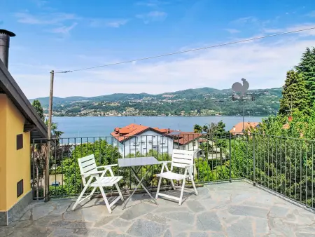Appartement da Emma à Ranco, vue sur le lac : photo 2