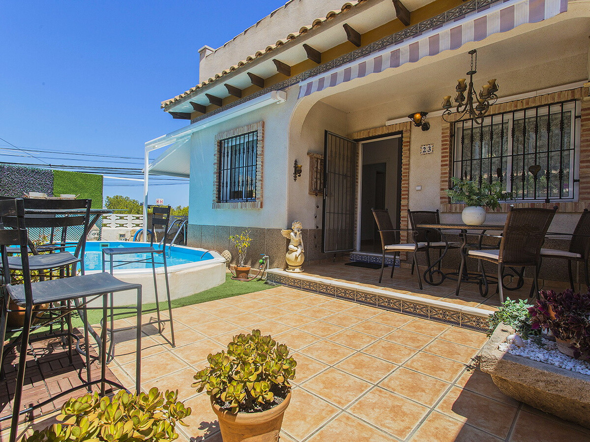 Bungalow 6 pers., piscine privée et jardin à Torrevieja - Photo 5