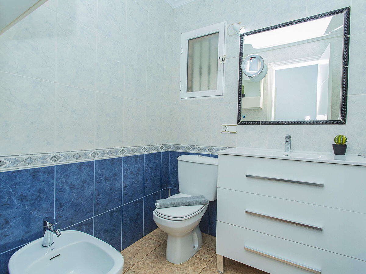Bungalow 6 pers., piscine privée et jardin à Torrevieja - Photo 11