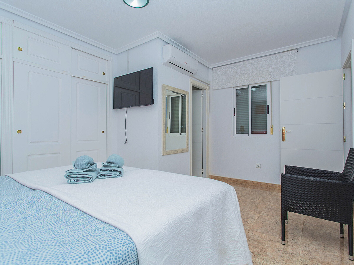 Bungalow 6 pers., piscine privée et jardin à Torrevieja - Photo 26