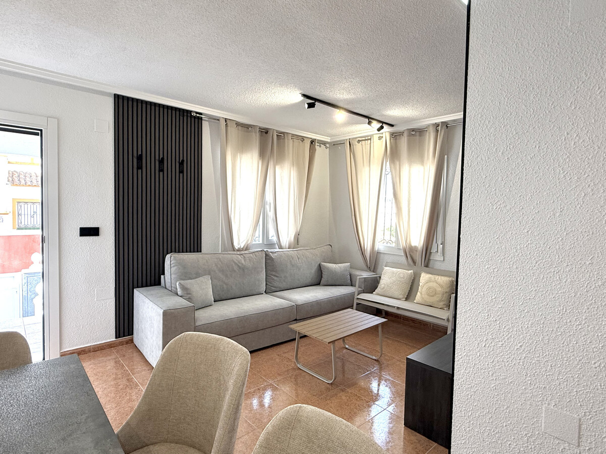 Villa 3 ch. moderne Orihuela Costa, piscine commune - Photo 3