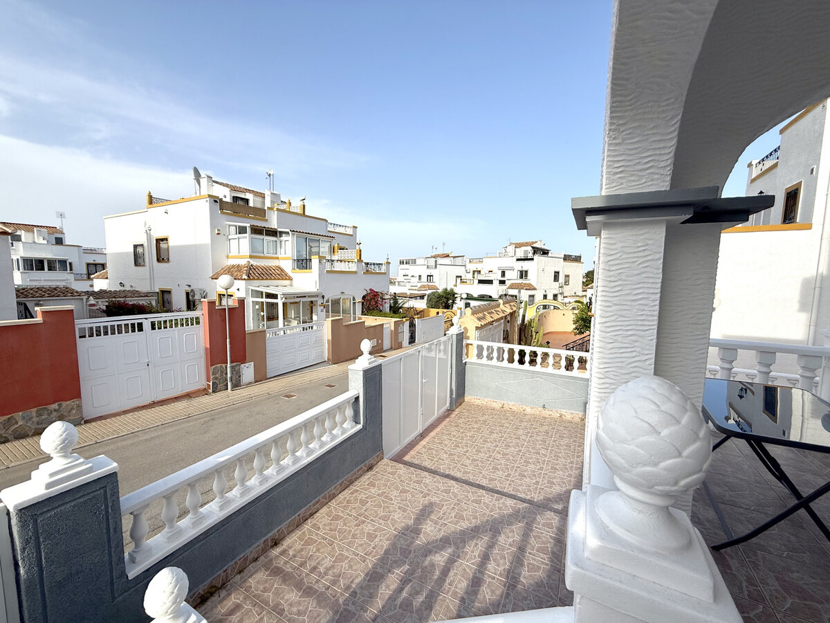 Villa 3 ch. moderne Orihuela Costa, piscine commune - Photo 12