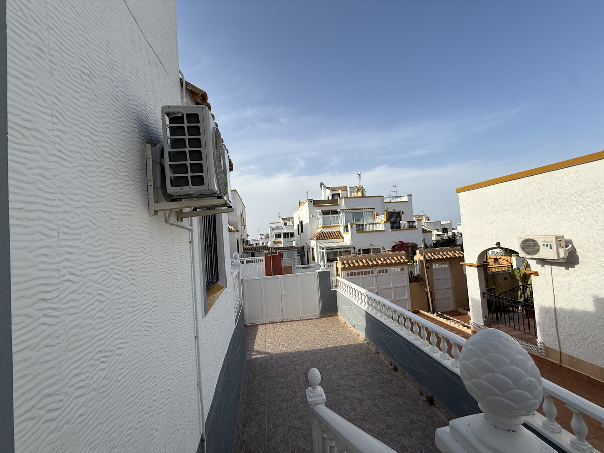 Villa 3 ch. moderne Orihuela Costa, piscine commune - Photo 28
