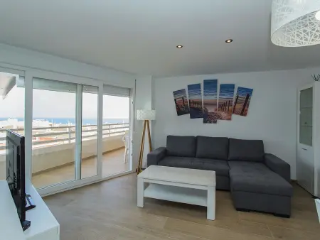 Appartement 3 chambres face à la plage de La Mata : photo 5