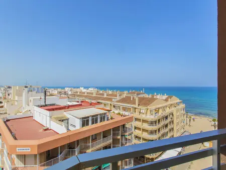 Appartement 3 chambres face à la plage de La Mata : photo 6