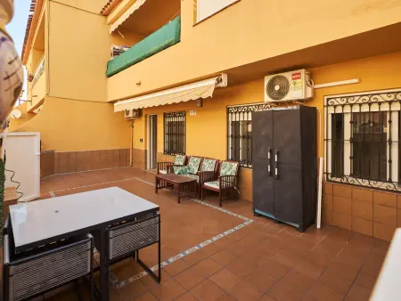 Bungalow 2 chambres à Torrevieja, terrasse face à la mer : photo 29
