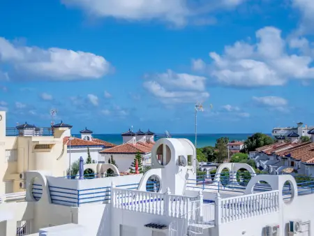 Maison climatisée avec terrasse et piscine à Torrevieja : photo 5