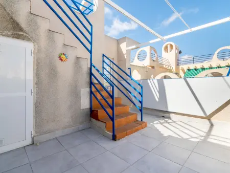 Maison climatisée avec terrasse et piscine à Torrevieja : photo 28