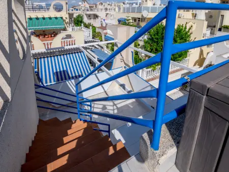 Maison climatisée avec terrasse et piscine à Torrevieja : photo 30