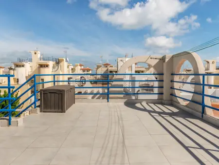 Maison climatisée avec terrasse et piscine à Torrevieja : photo 32