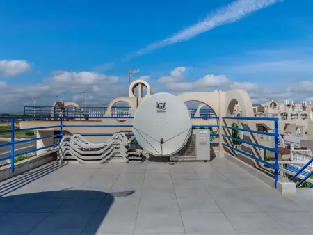 Maison climatisée avec terrasse et piscine à Torrevieja : photo 33