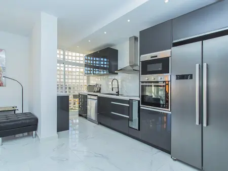 Appartement 79 m² rénové, garage privé près plage Cura : photo 15