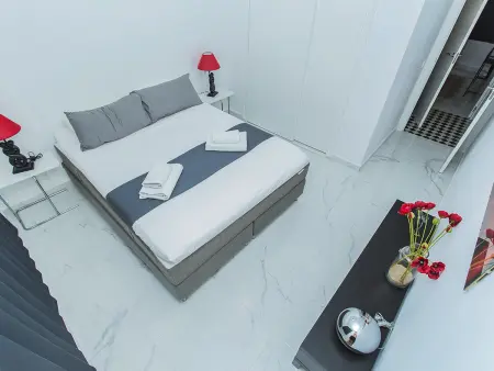 Appartement 79 m² rénové, garage privé près plage Cura : photo 24