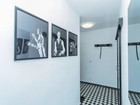 Appartement 79 m² rénové, garage privé près plage Cura : photo 33