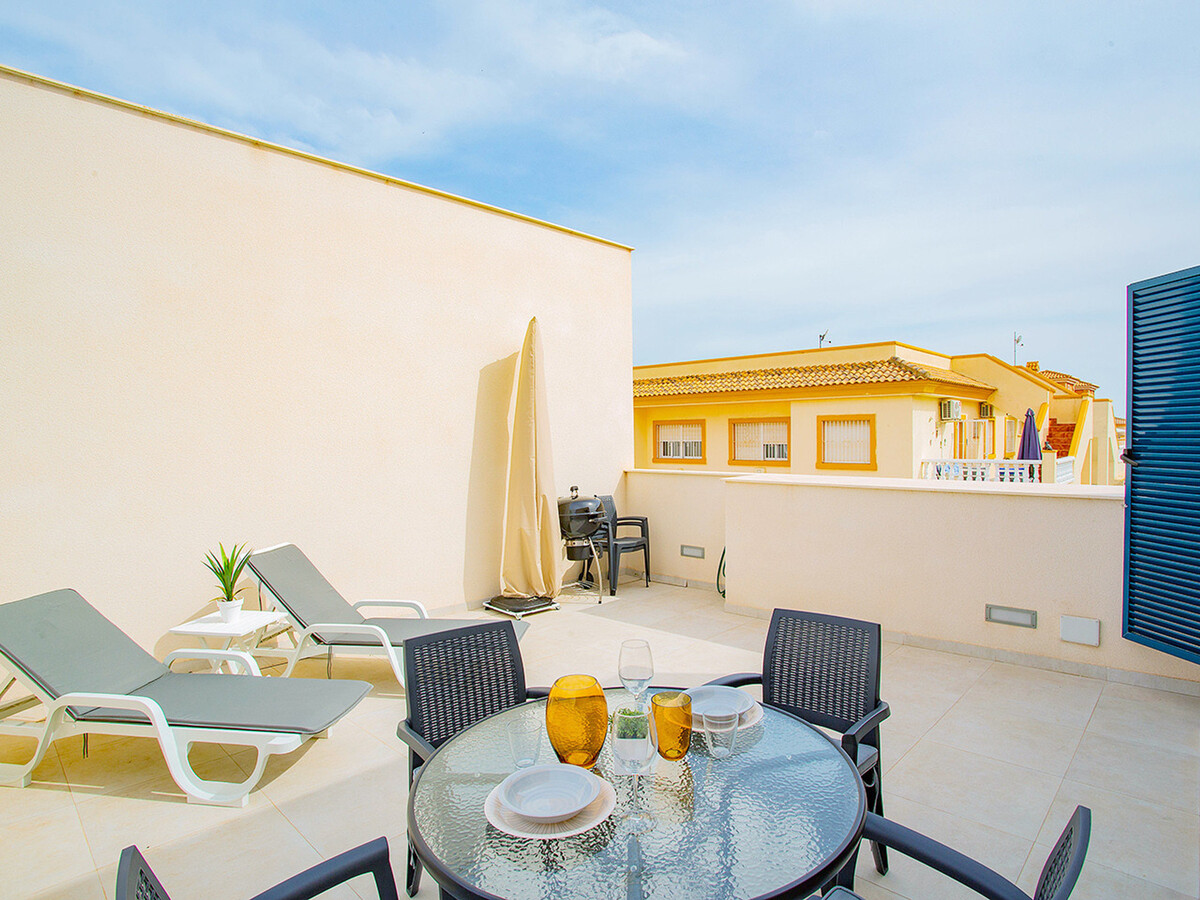 Bungalow 65m² avec terrasse, barbecue et piscine à Cabo Roig - Photo 27
