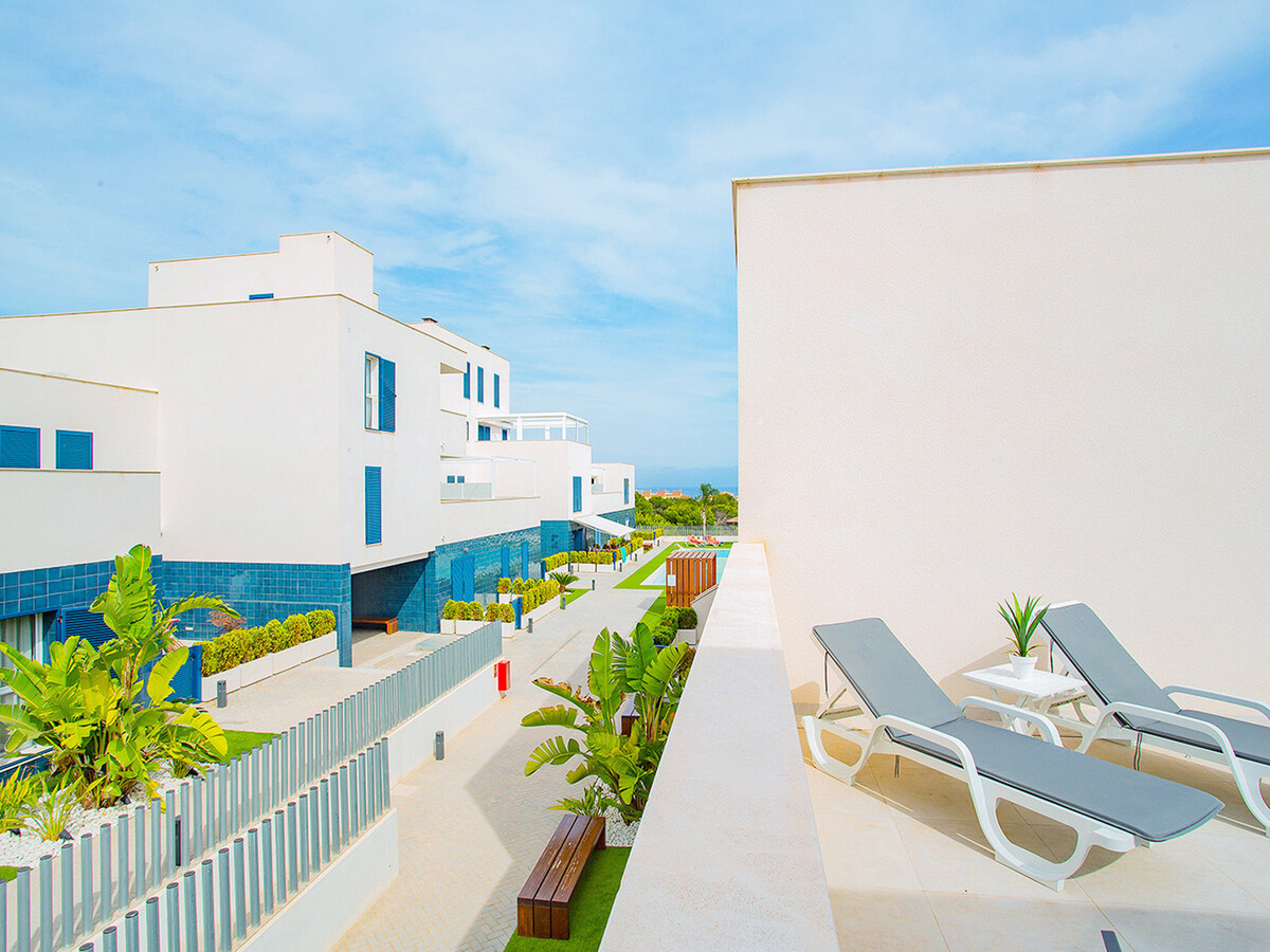 Bungalow 65m² avec terrasse, barbecue et piscine à Cabo Roig - Photo 31
