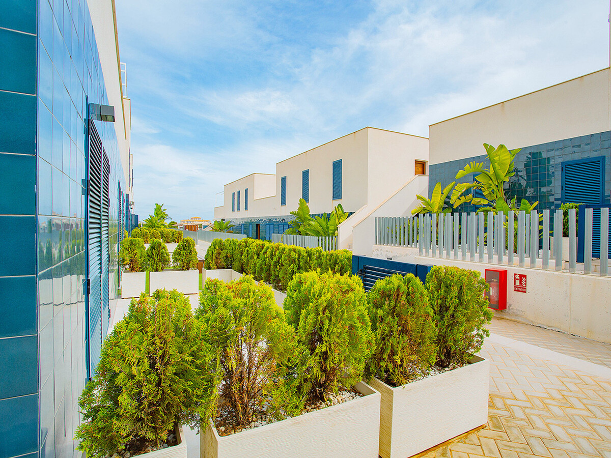 Bungalow 65m² avec terrasse, barbecue et piscine à Cabo Roig - Photo 33