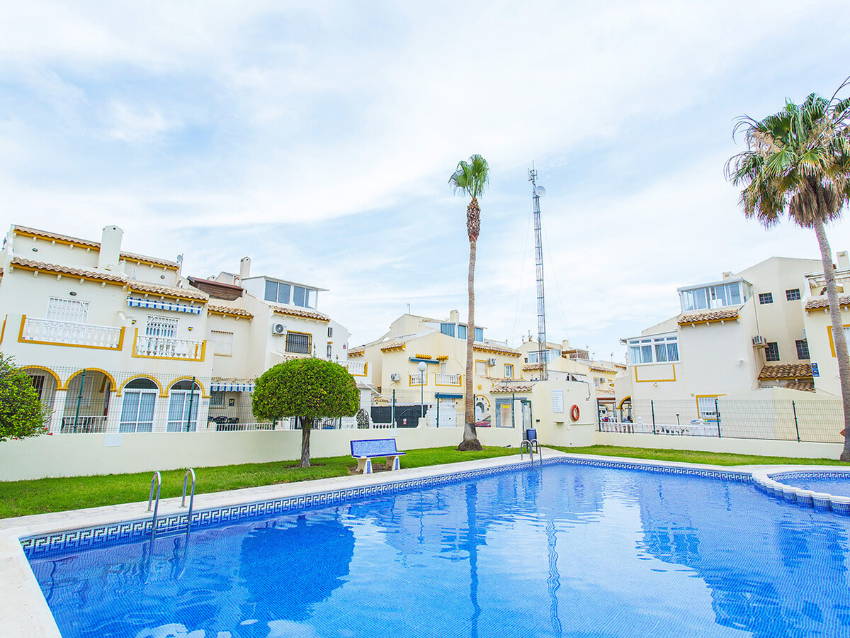 Maison 65 m² climatisée avec piscine, 2 km plage - Photo 2