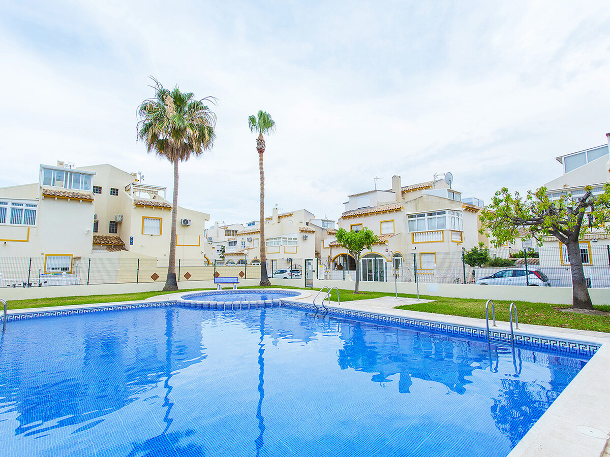 Maison 65 m² climatisée avec piscine, 2 km plage - Photo 7