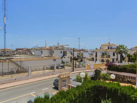 Appartement 2 chambres avec terrasse et piscine à Torrevieja : photo 6